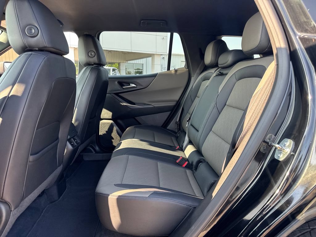 Used 2025 Chevrolet Equinox LT w/ Convenience Package II FWD image 14