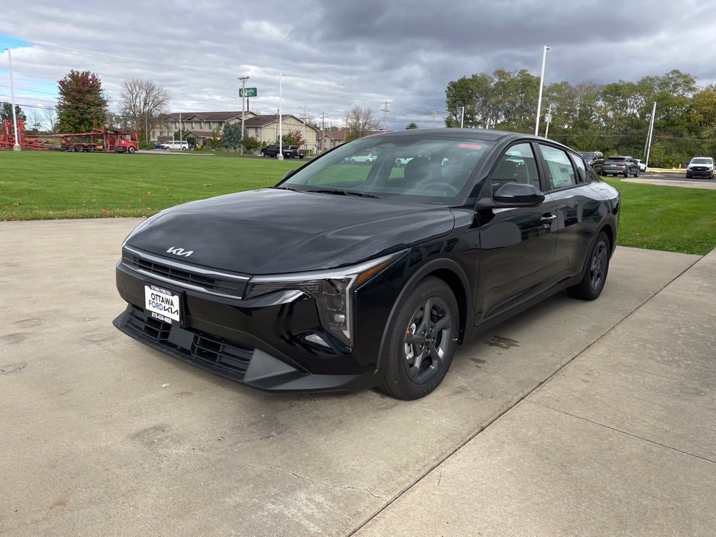 New 2026 Kia K4 FWD image 2