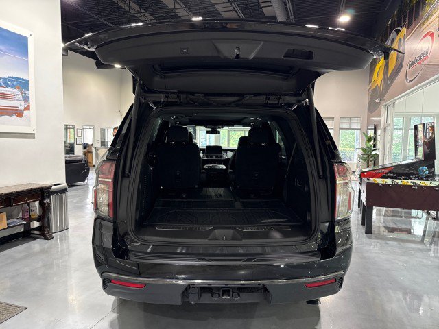 Used 2022 Chevrolet Tahoe Z71 w/ Luxury Package AWD/4WD image 40