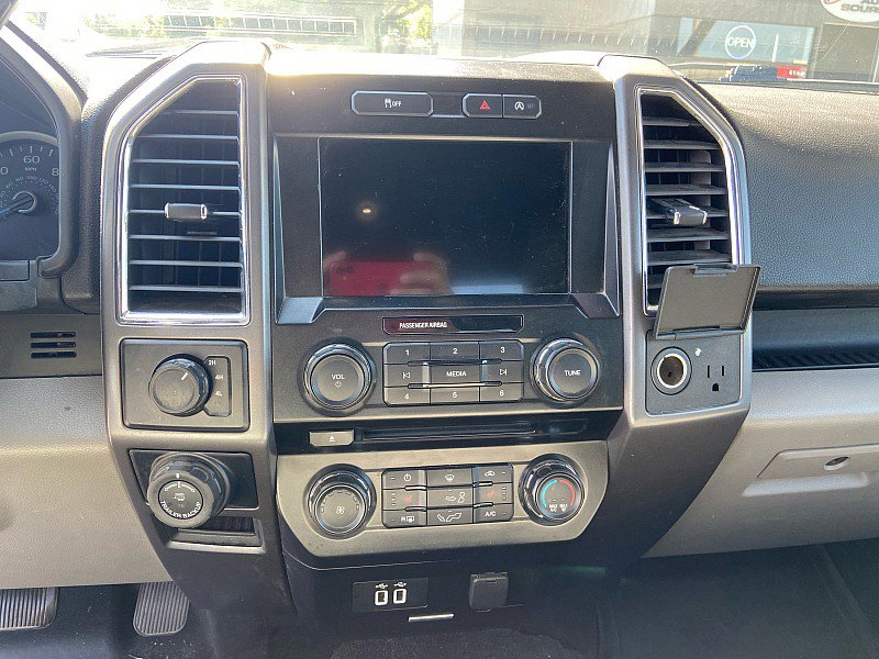 Used 2016 Ford F150 XLT w/ Equipment Group 302A Luxury image 17