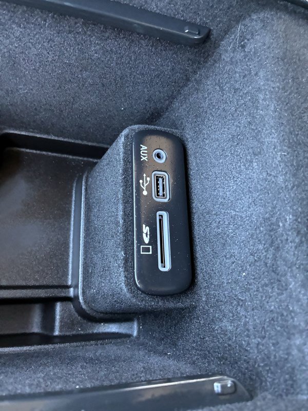 Used 2015 Chrysler 300 Limited image 14