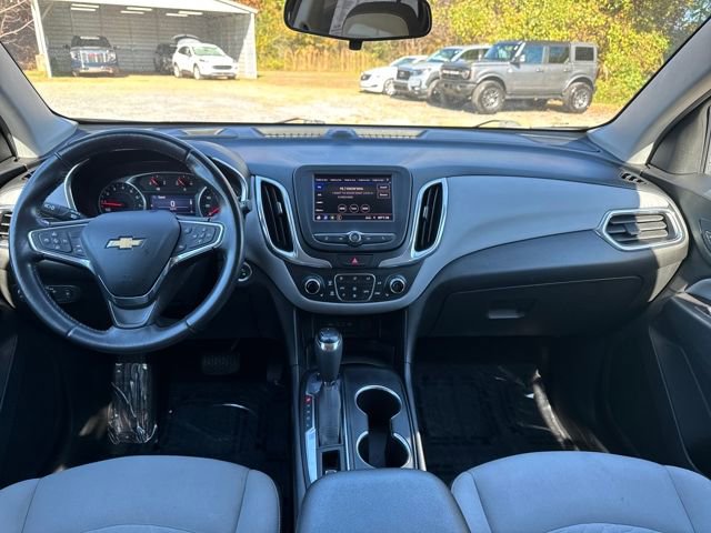 Used 2020 Chevrolet Equinox LT w/ Driver Convenience Package image 12