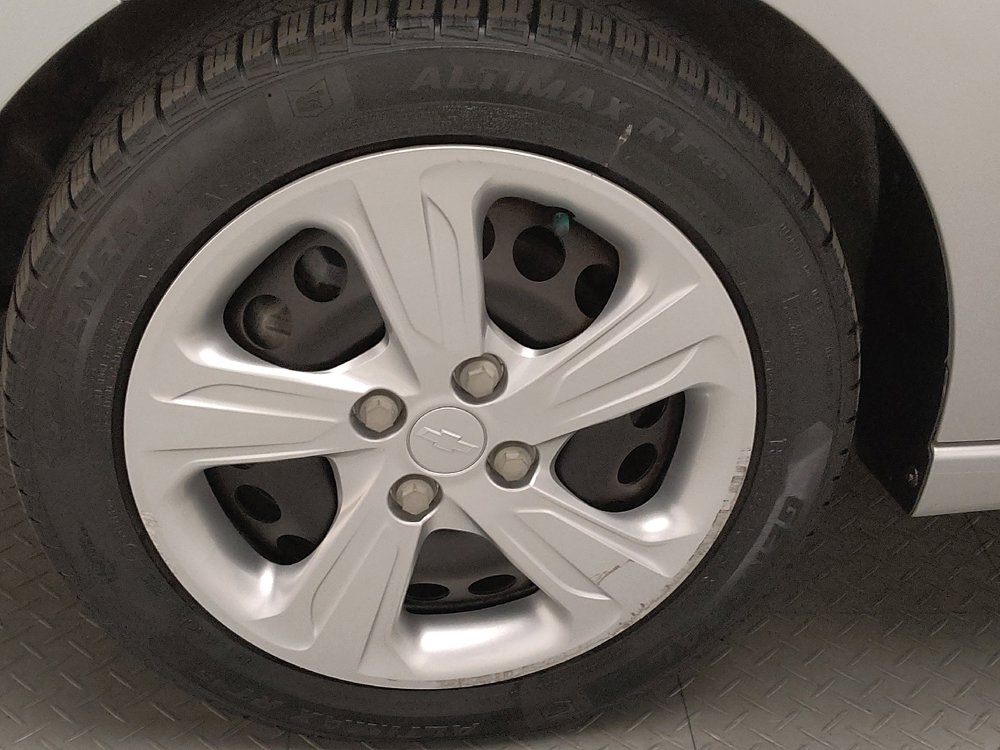 Used 2019 Chevrolet Spark LS image 31
