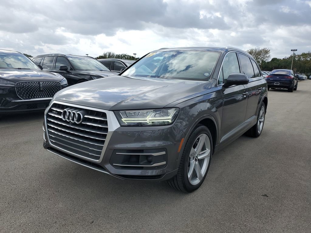Used 2019 Audi Q7 3.0T Prestige image 2
