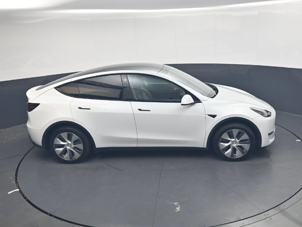 Used 2022 Tesla Model Y Long Range AWD/4WD image 22
