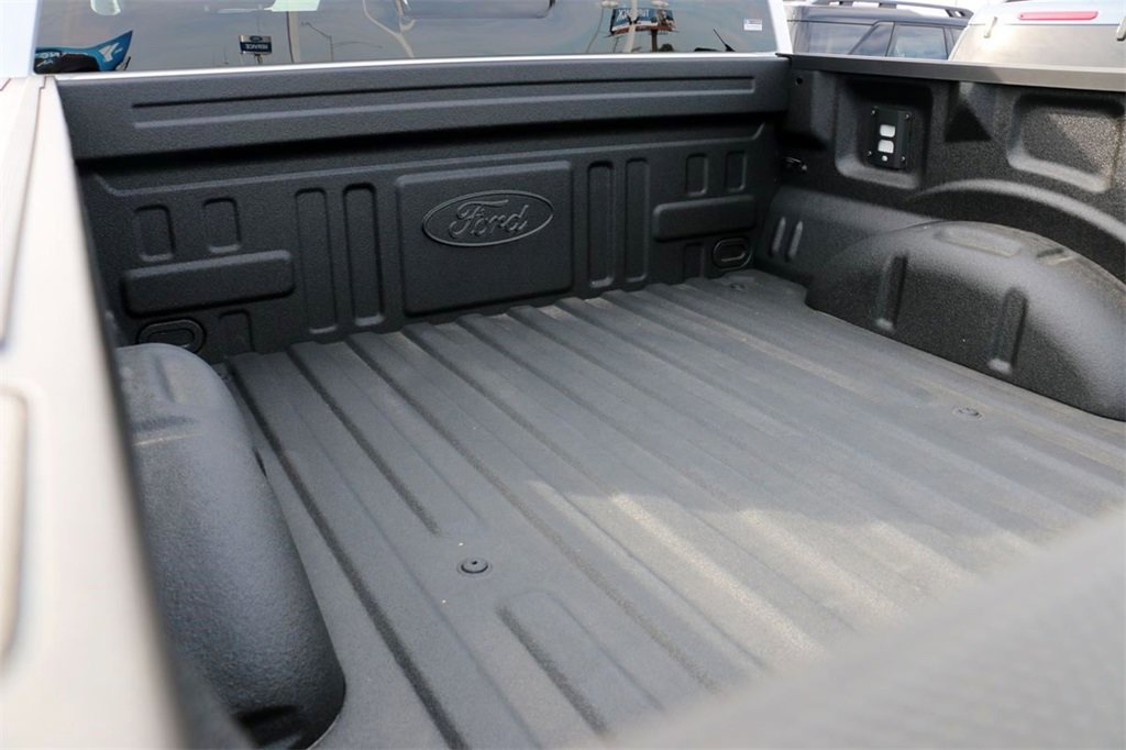 New 2025 Ford F150 Lariat w/ Equipment Group 502A High image 9