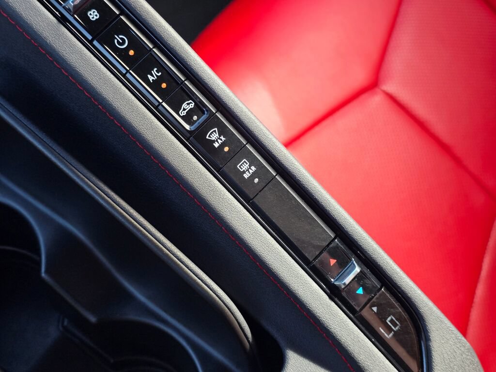 Used 2024 Chevrolet Corvette Z06 RWD image 42