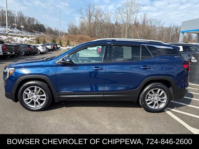 Certified 2022 GMC Terrain SLT w/ Infotainment Package II image 2