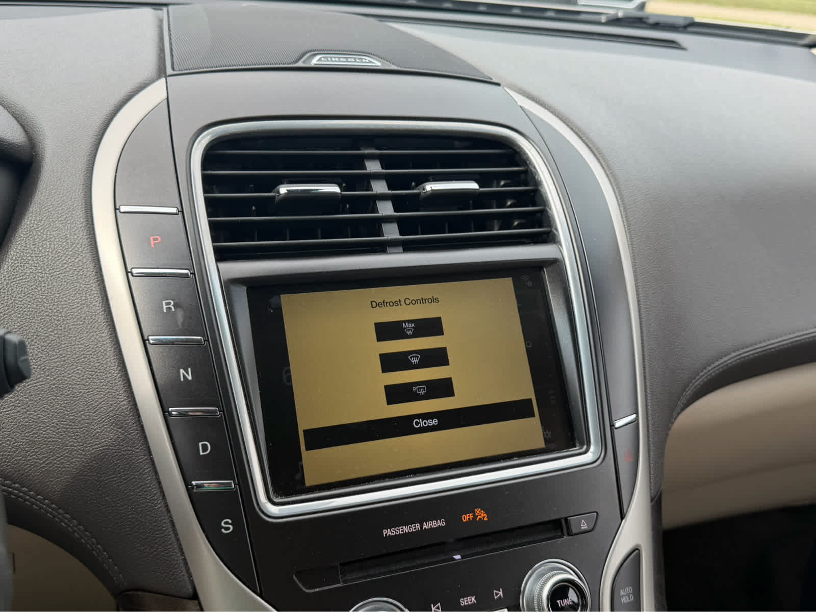Used 2018 Lincoln MKX Select FWD image 31