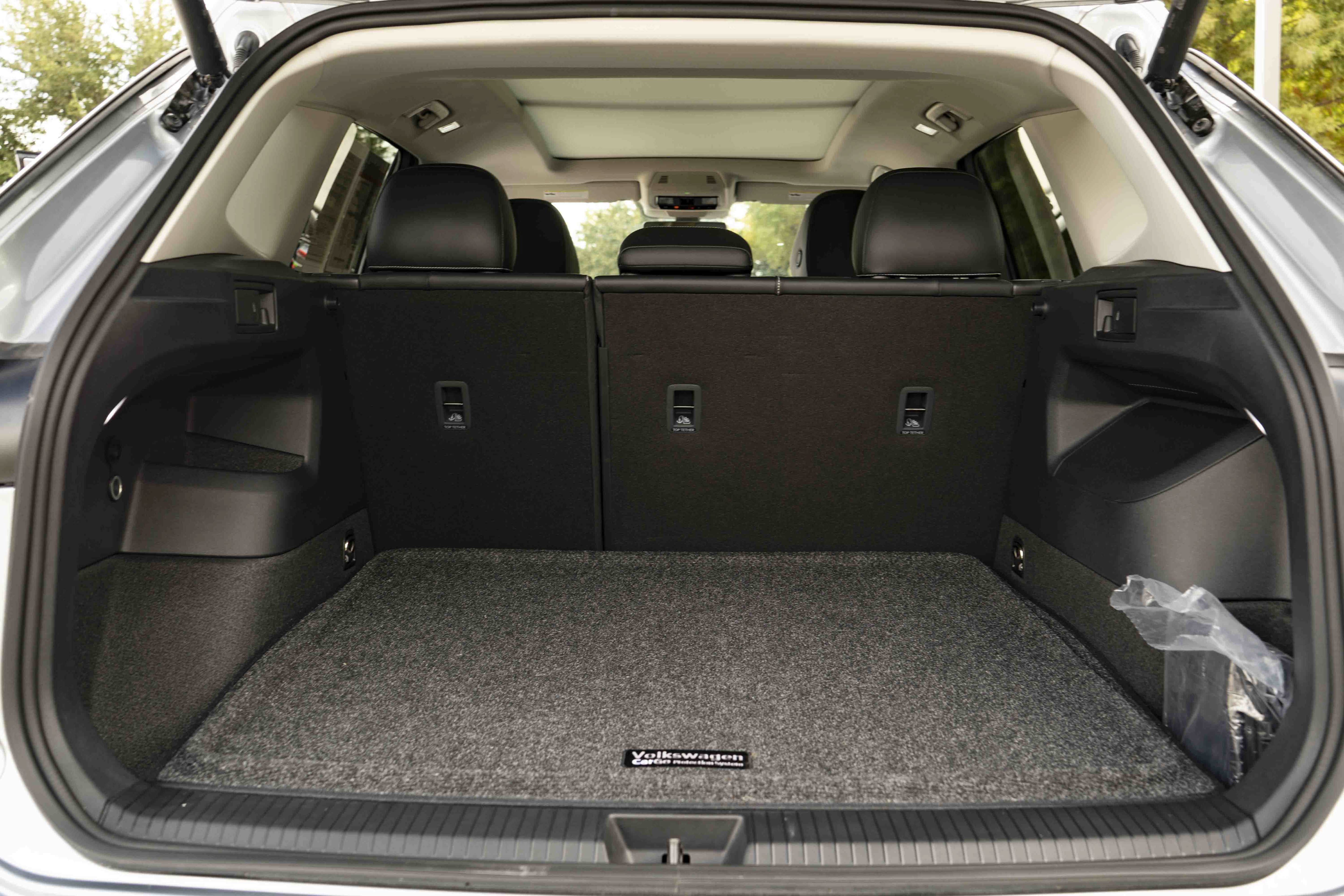 Certified 2026 Volkswagen Tiguan SE FWD image 36