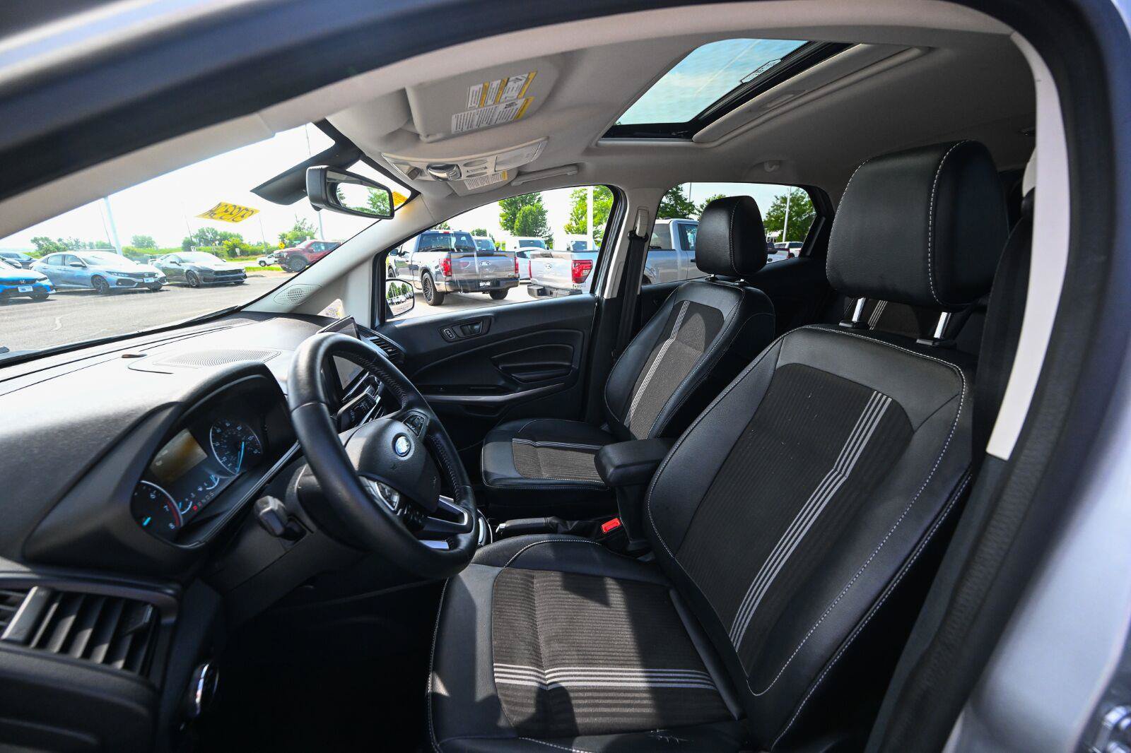 Used 2020 Ford EcoSport SES w/ SES Black Appearance Package AWD/4WD image 19