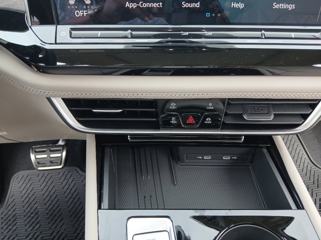 New 2026 Volkswagen Atlas SEL Premium R-Line AWD/4WD image 18