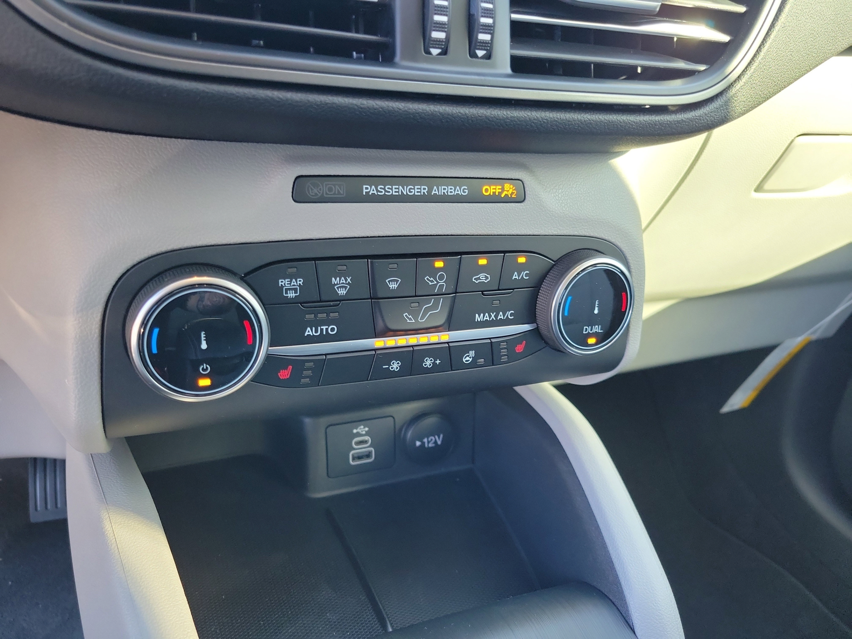 New 2026 Ford Escape Active w/ Cold Weather Package FWD image 20