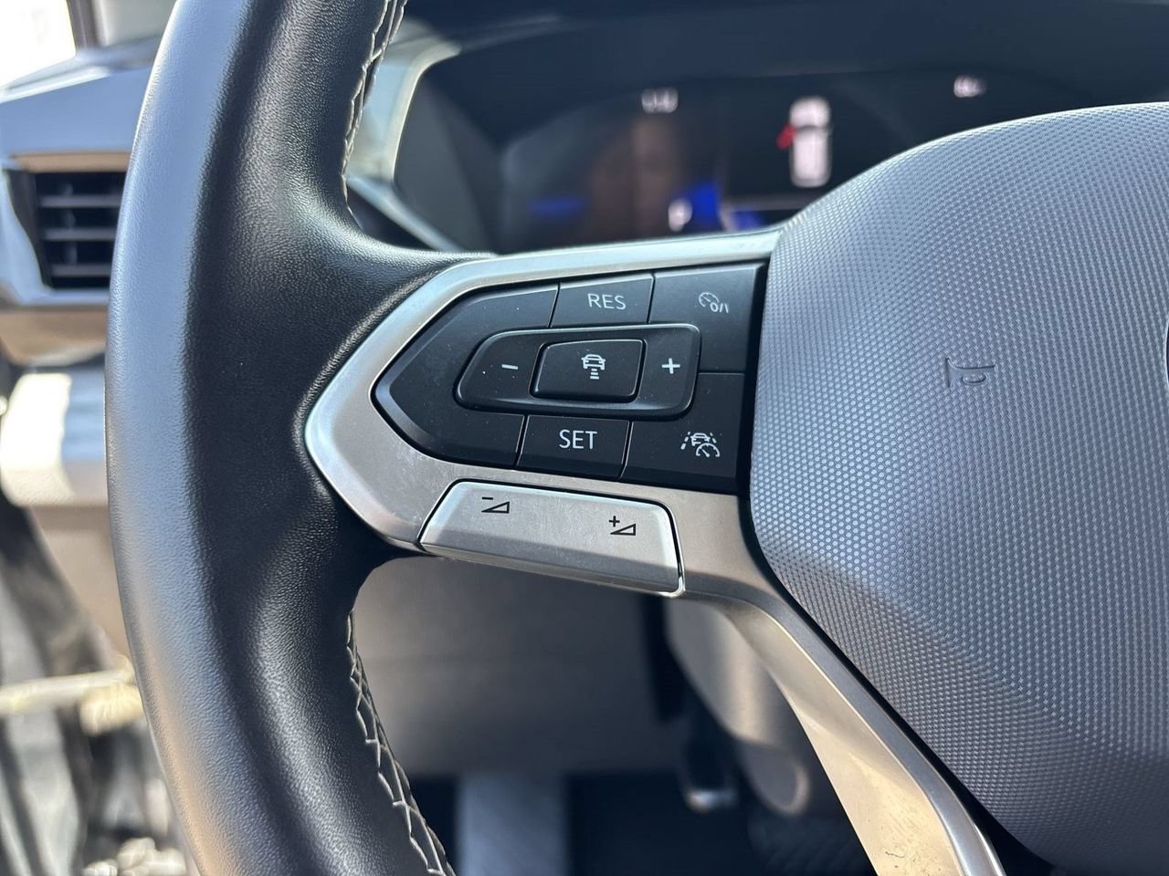 Certified 2024 Volkswagen Taos S FWD image 20