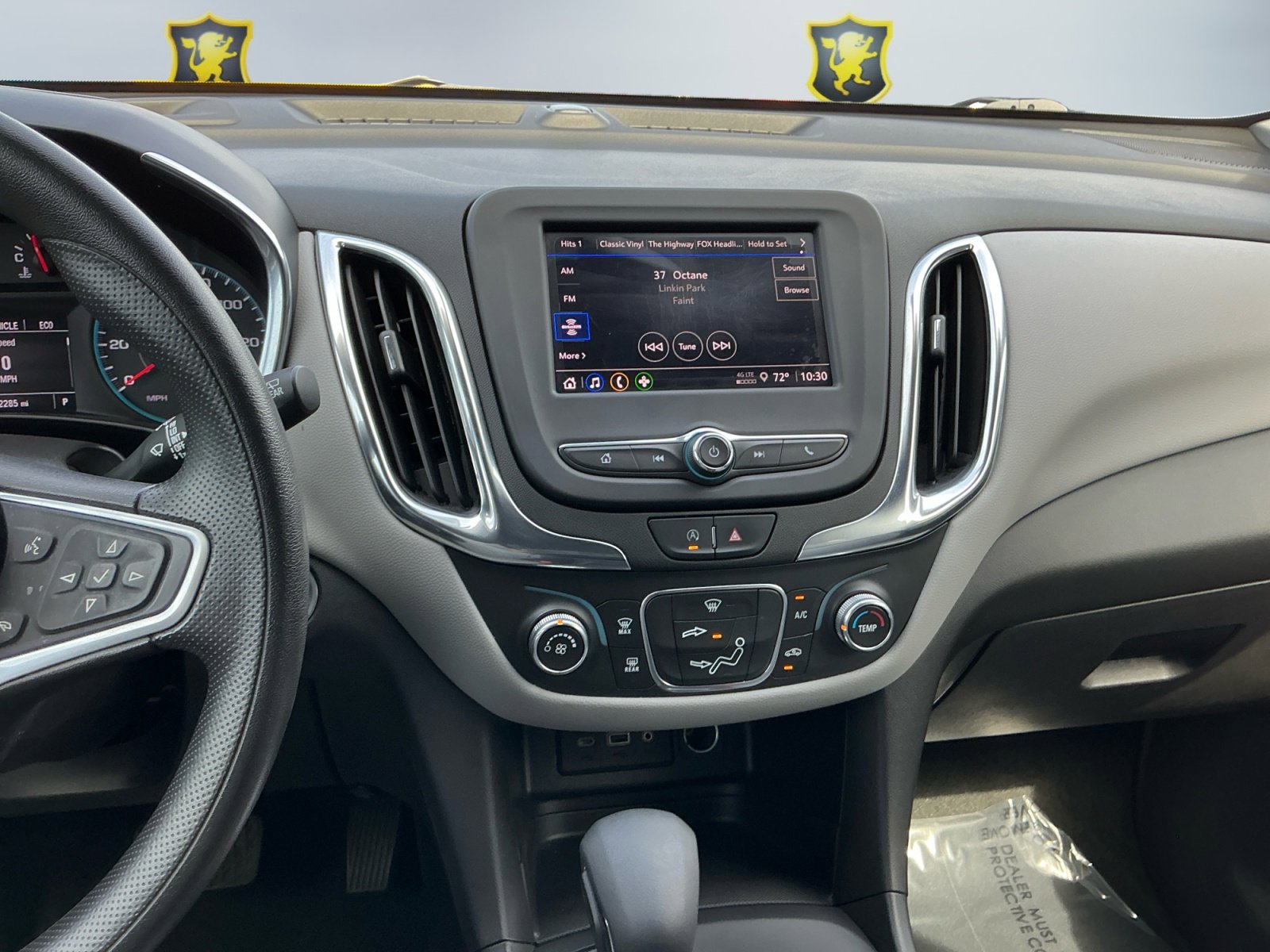 Used 2022 Chevrolet Equinox LS FWD image 13