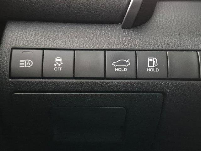 Certified 2019 Toyota Camry LE image 16