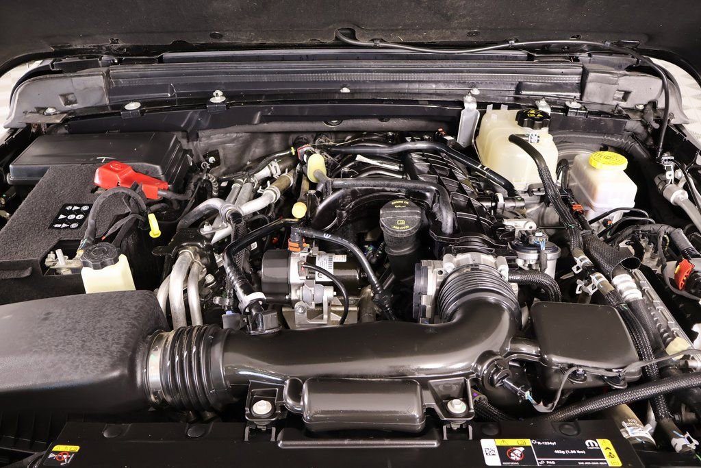 Used 2023 Jeep Wrangler Sport image 17