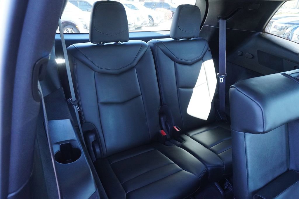 Used 2024 Cadillac XT6 Premium Luxury image 10