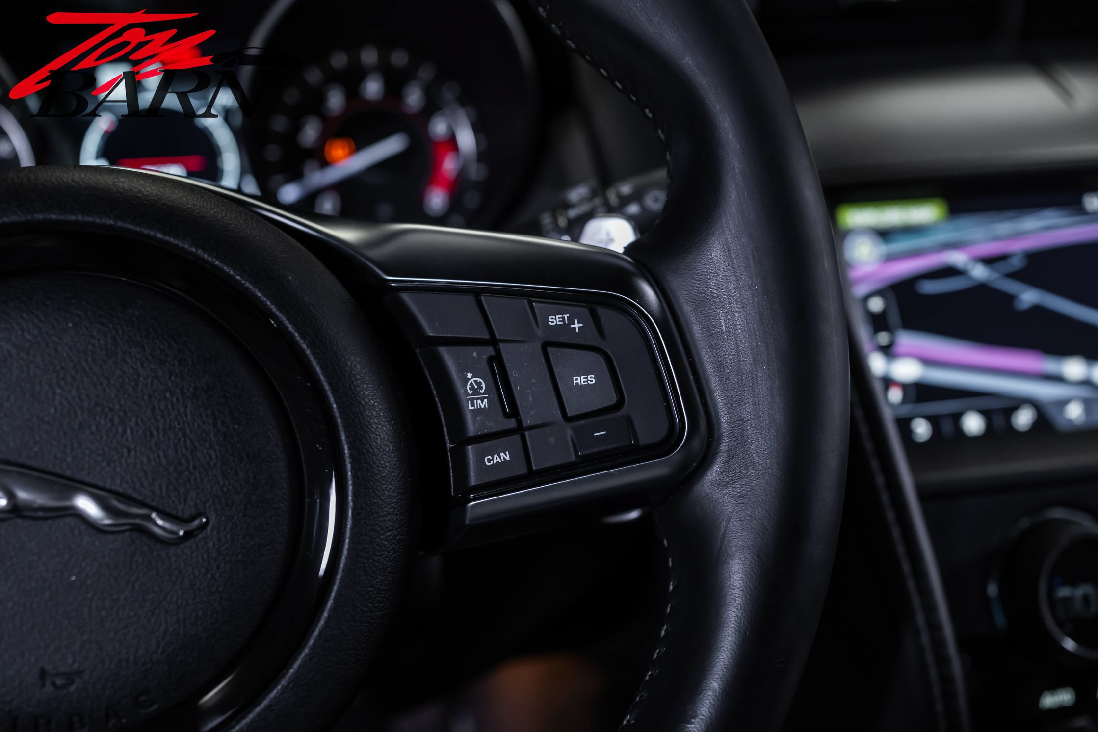 Used 2019 Jaguar F-TYPE Coupe RWD image 27