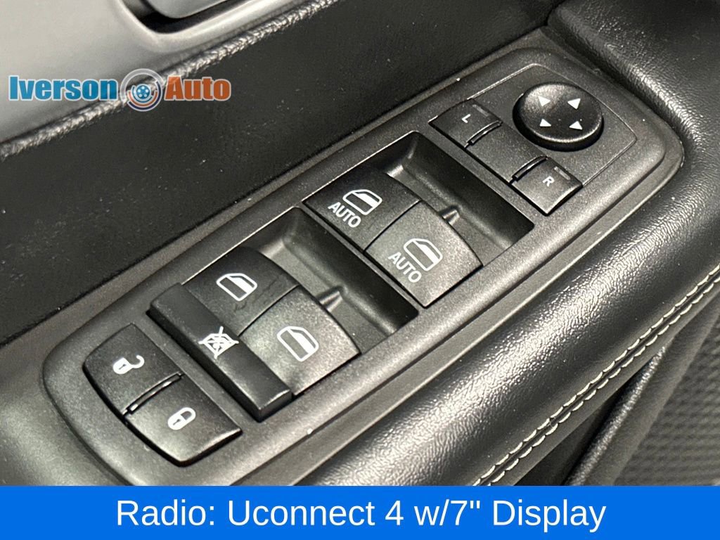 Used 2020 Chrysler Pacifica Touring-L w/ Advanced Safetytec Group image 17