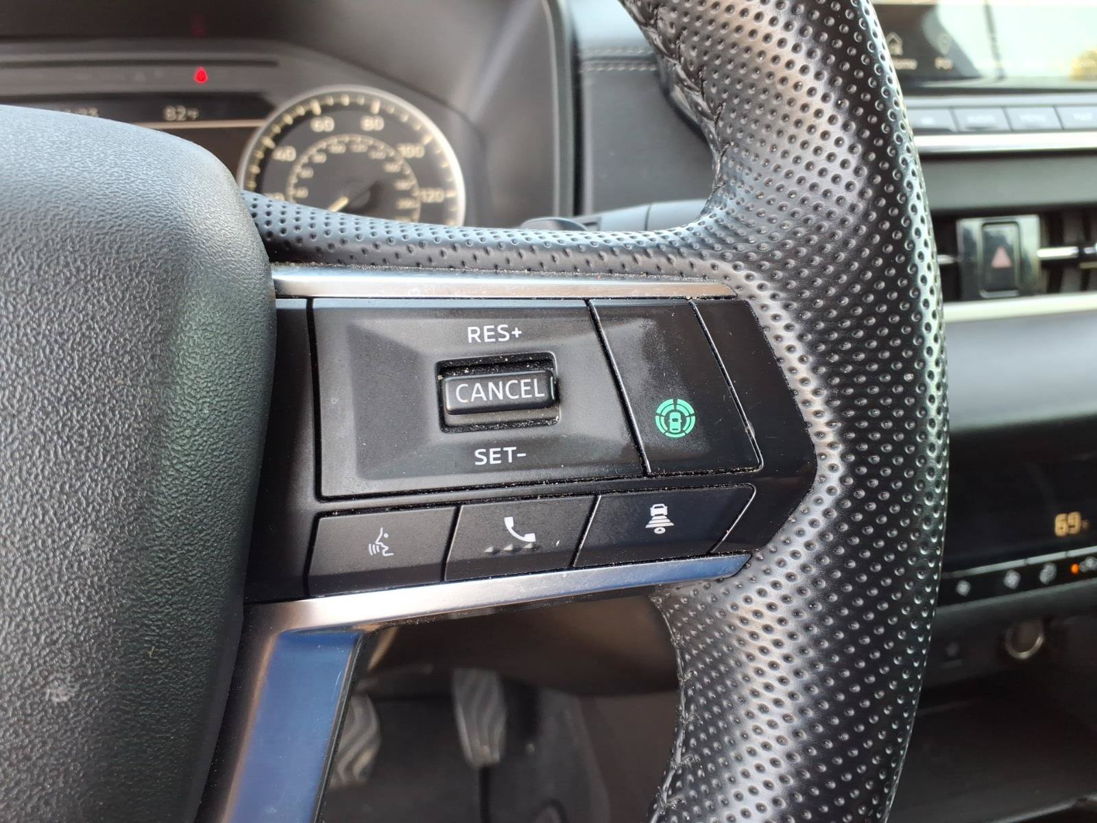 Used 2024 Mitsubishi Outlander SE AWD/4WD image 16