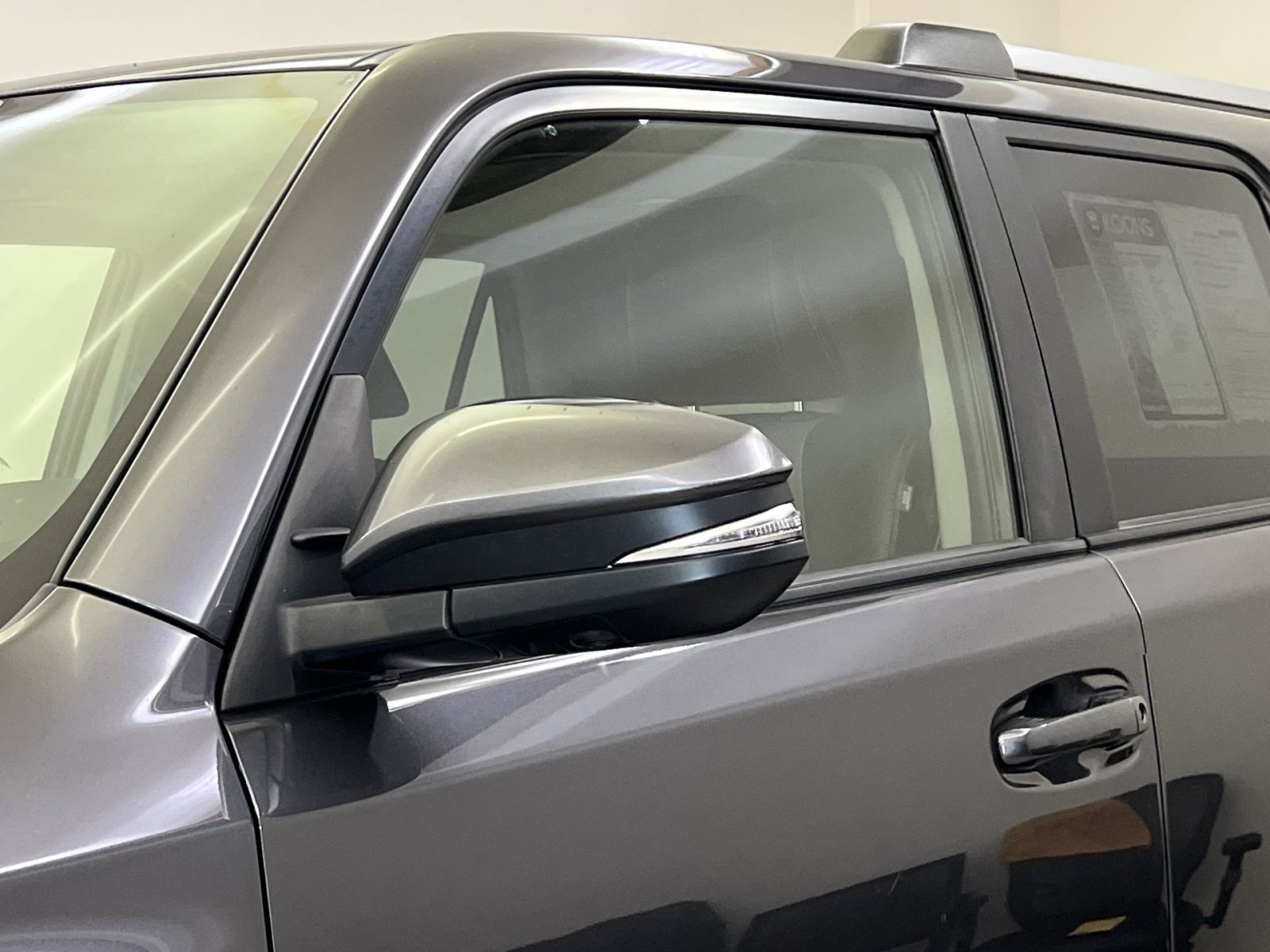 Used 2022 Toyota 4Runner SR5 Premium w/ Moonroof Package AWD/4WD image 29