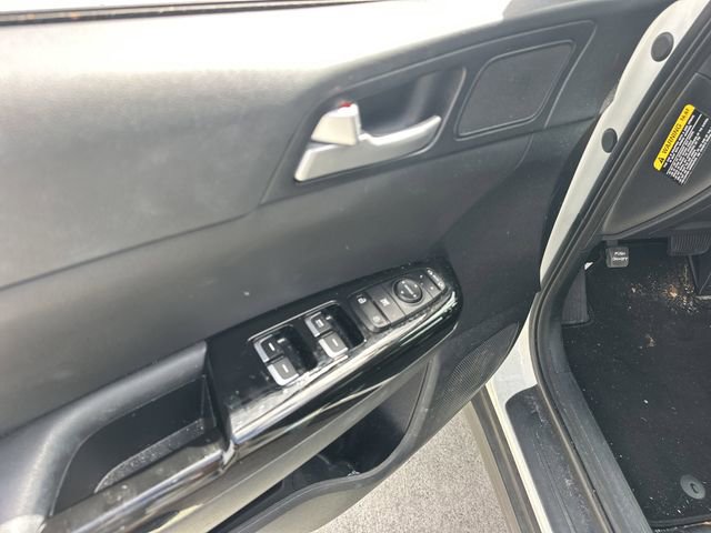 Certified 2021 Kia Sportage EX image 18