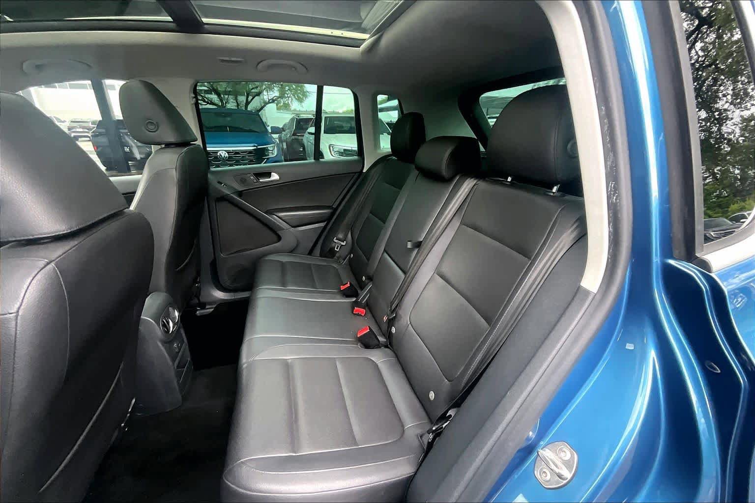 Used 2017 Volkswagen Tiguan Wolfsburg Edition FWD image 21