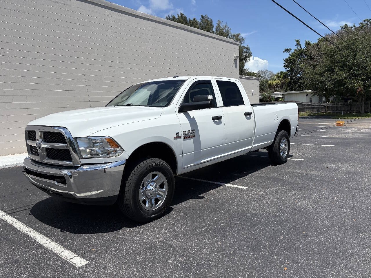 Used 2017 RAM 2500 Tradesman w/ Chrome Appearance Group AWD/4WD image 10