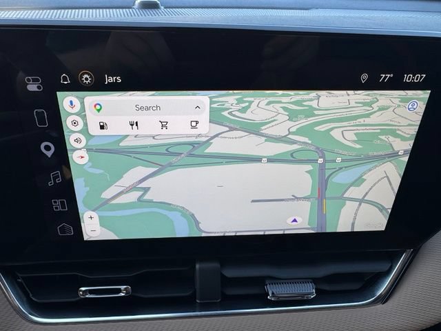 Used 2025 Chevrolet Equinox ACTIV w/ Safety and Technology Package AWD/4WD image 3