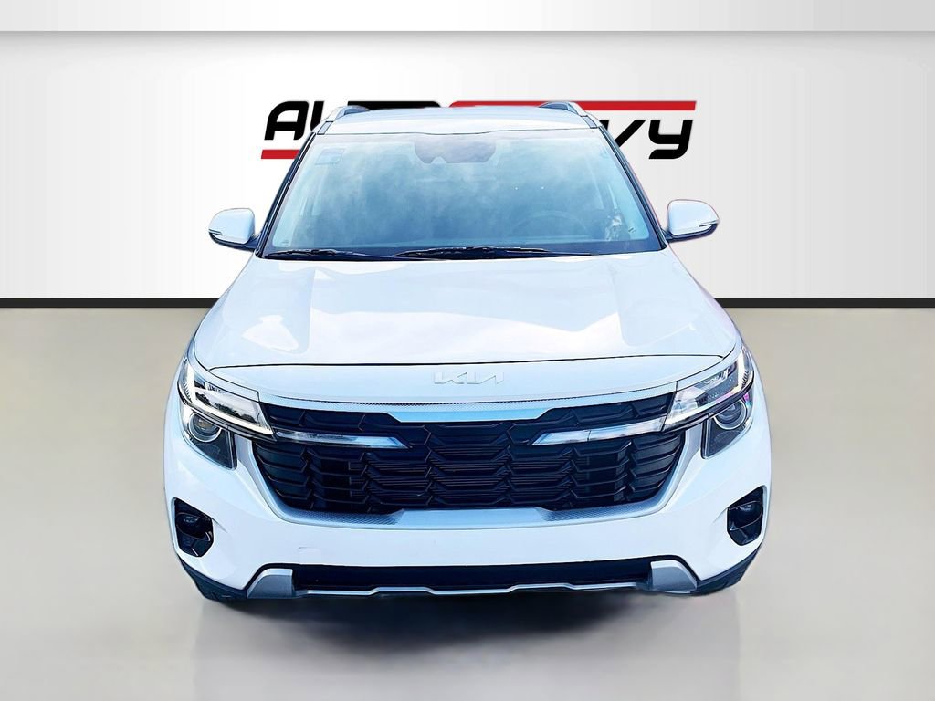 Used 2024 Kia Seltos S image 2