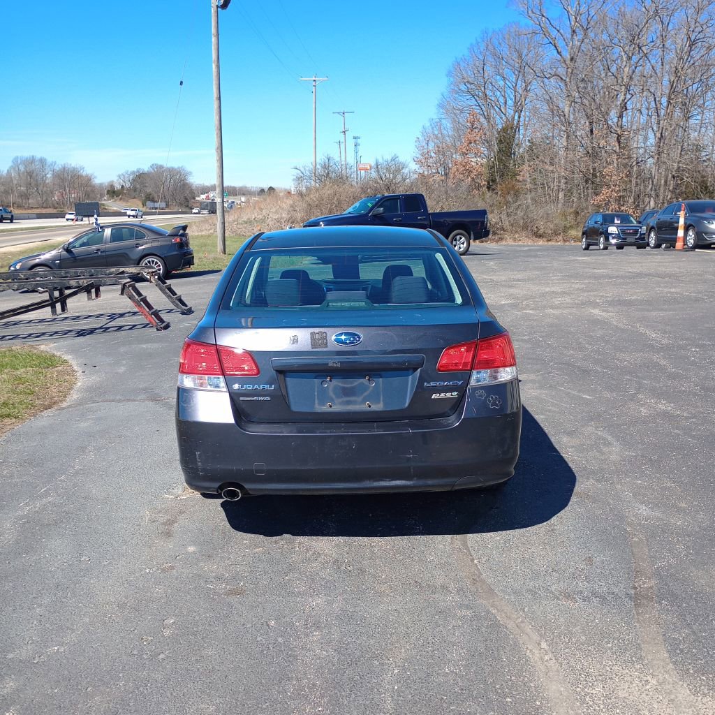 Used 2013 Subaru Legacy 2.5i Premium w/ All-Weather Pkg AWD/4WD image 4