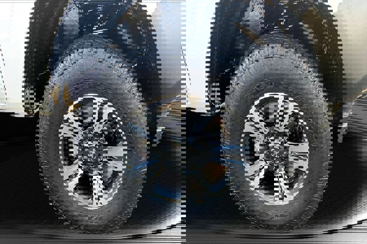 Used 2016 Toyota Tacoma SR image 29