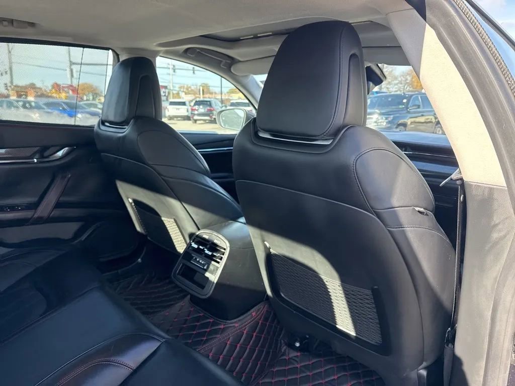 Used 2018 Maserati Quattroporte S GranSport Q4 AWD/4WD image 18