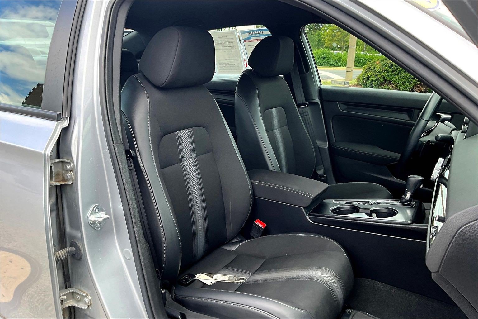 Used 2023 Honda Civic Sport image 7