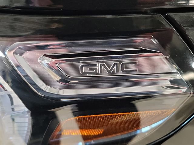 Used 2024 GMC Terrain SLT w/ Infotainment Package II AWD/4WD image 15