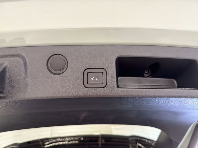 New 2026 Chevrolet Equinox LT w/ Convenience Package II image 19