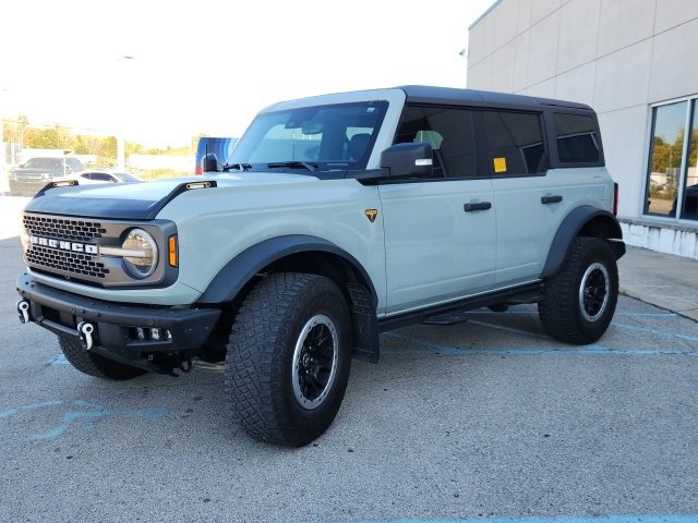 Used 2021 Ford Bronco Badlands image 2