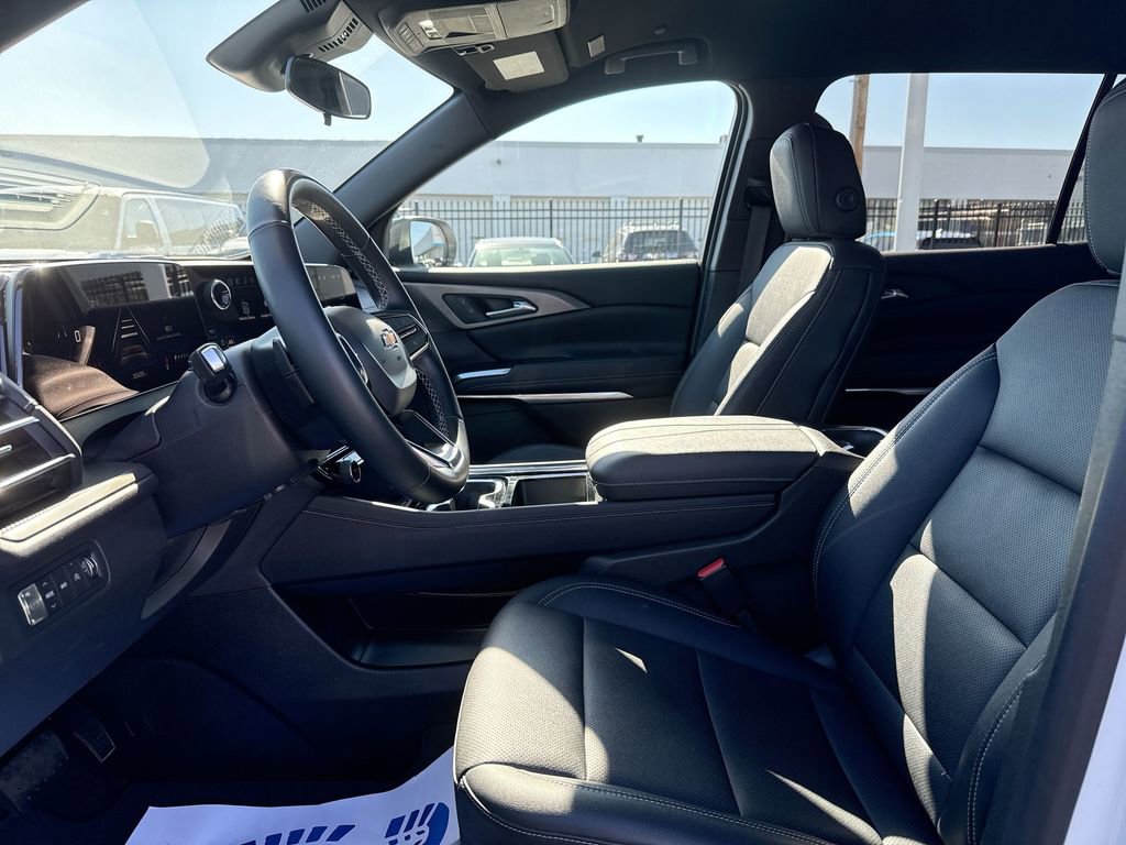 Used 2025 Chevrolet Traverse LT AWD/4WD image 22