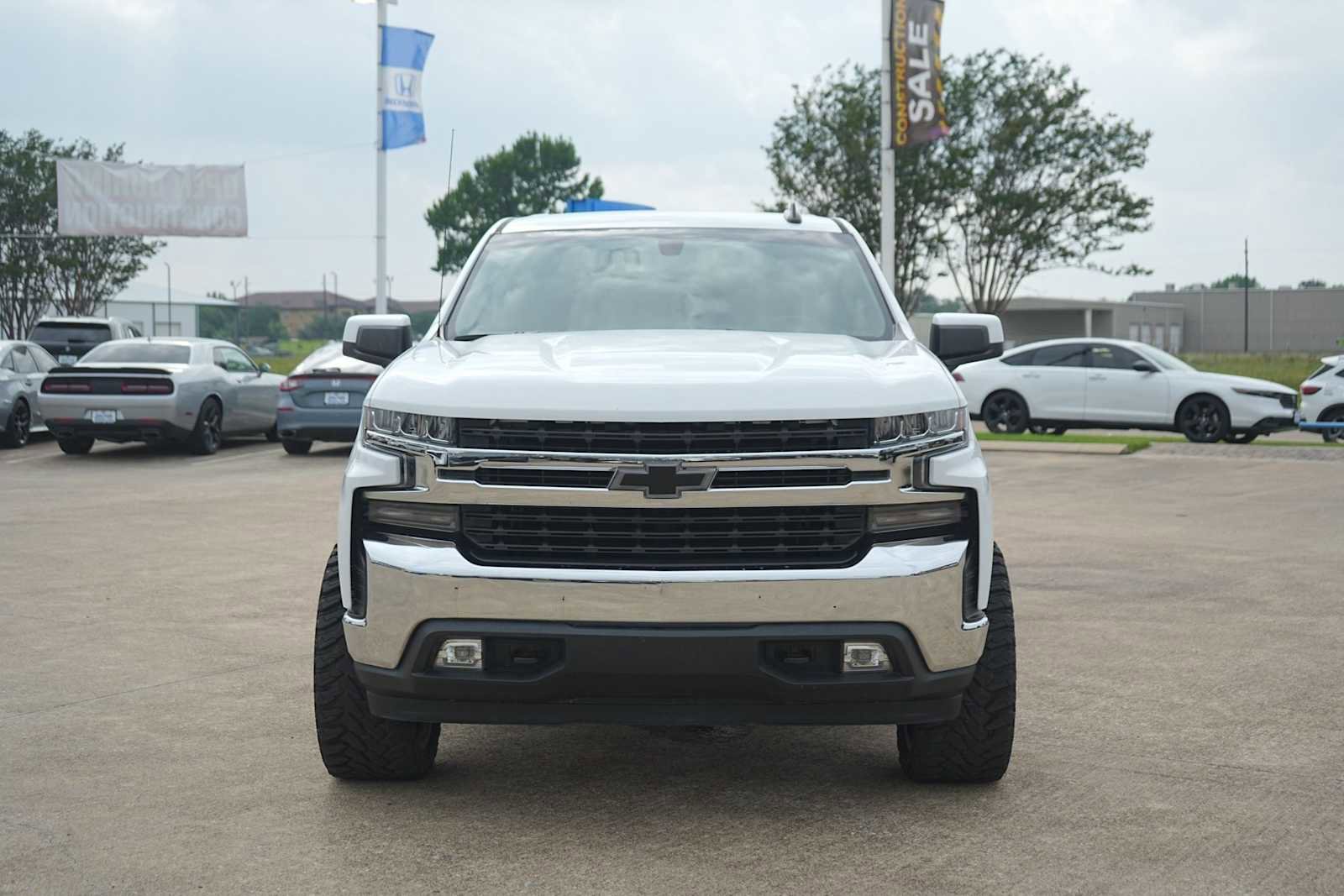 Used 2019 Chevrolet Silverado 1500 LT w/ All-Star Edition AWD/4WD image 6