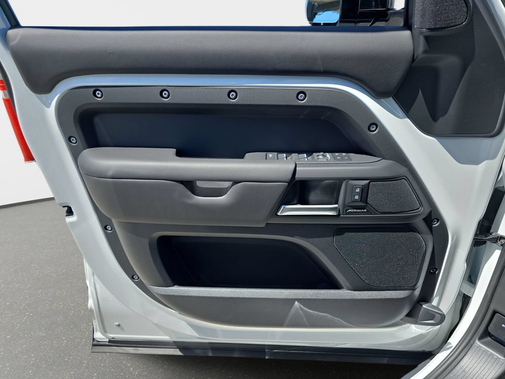 New 2026 Land Rover Defender 110 S AWD/4WD image 27