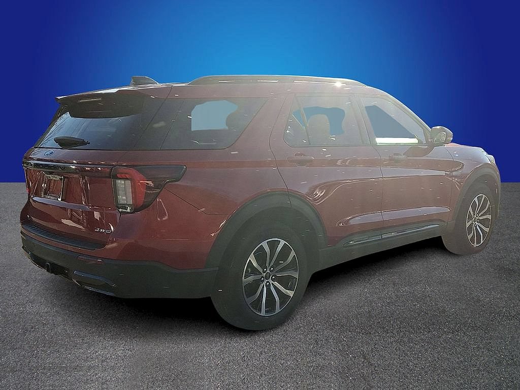 Used 2025 Ford Explorer ST-Line AWD/4WD image 4