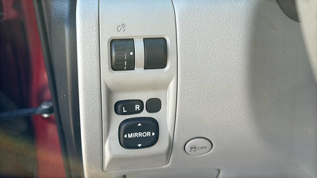 Used 2010 Subaru Forester 2.5X AWD/4WD image 30