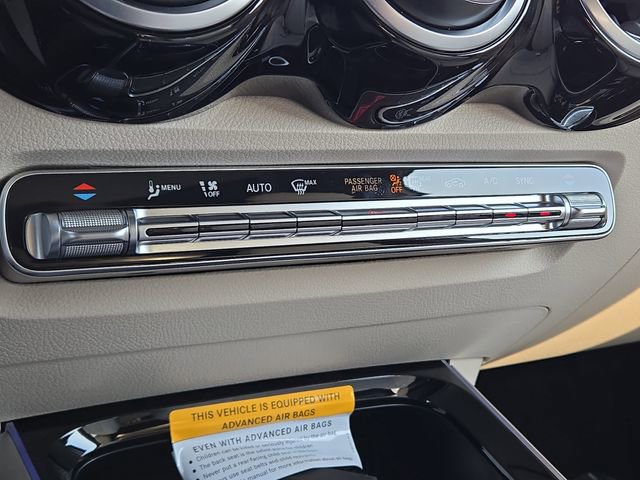 New 2026 Mercedes-Benz GLB 250 4MATIC image 13