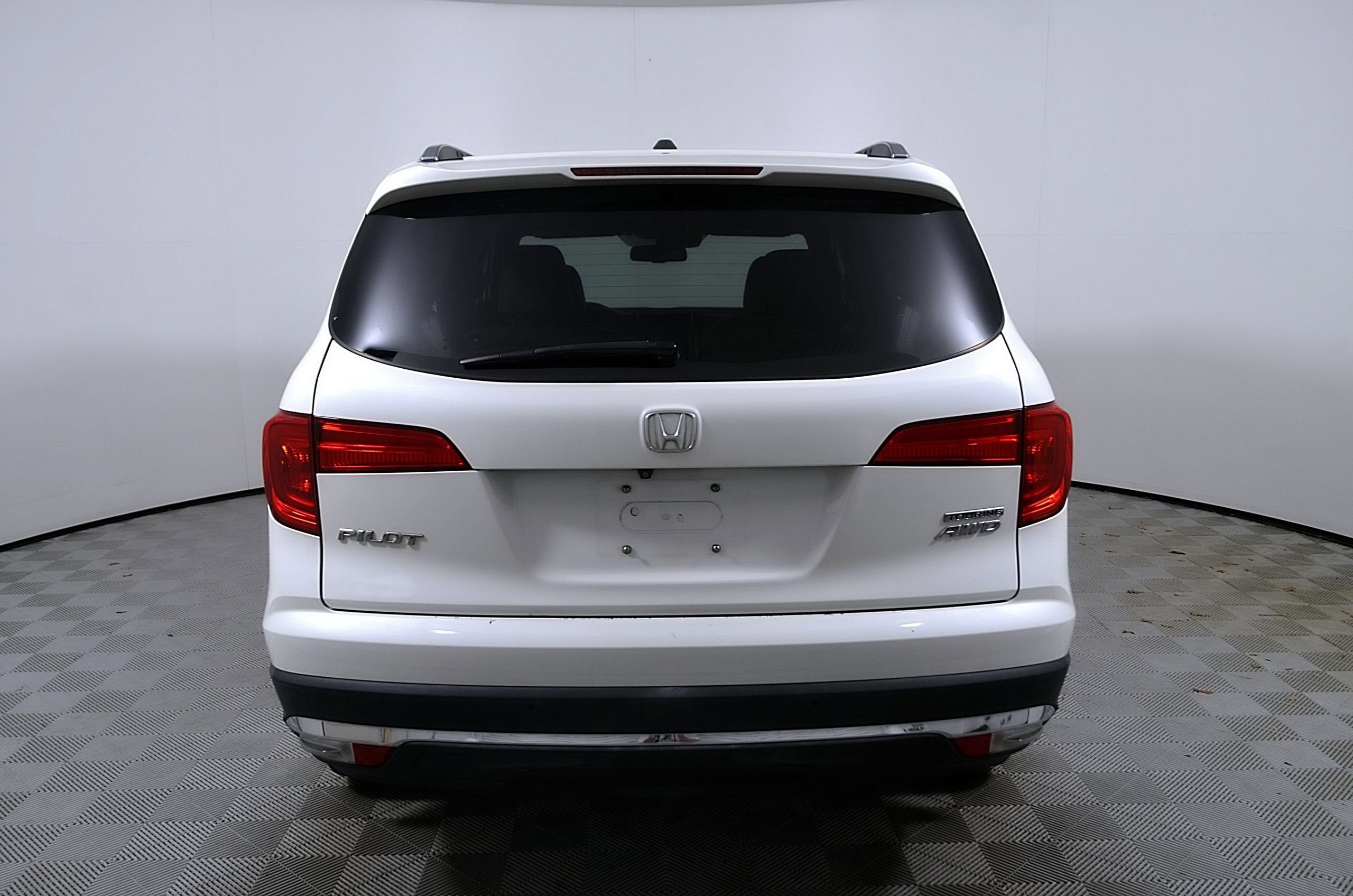 Used 2016 Honda Pilot Touring image 8