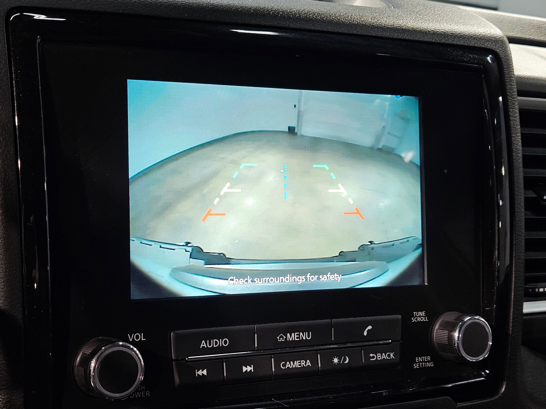 Used 2024 Nissan Frontier SV w/ Technology Package image 31