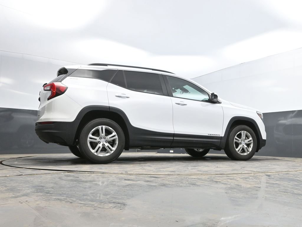 Used 2022 GMC Terrain SLE w/ Driver Convenience Package image 30