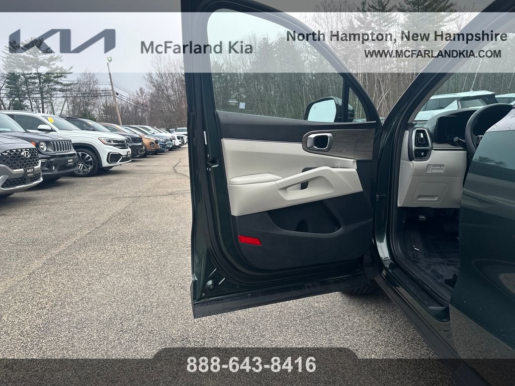 Used 2023 Kia Sorento S AWD/4WD image 11