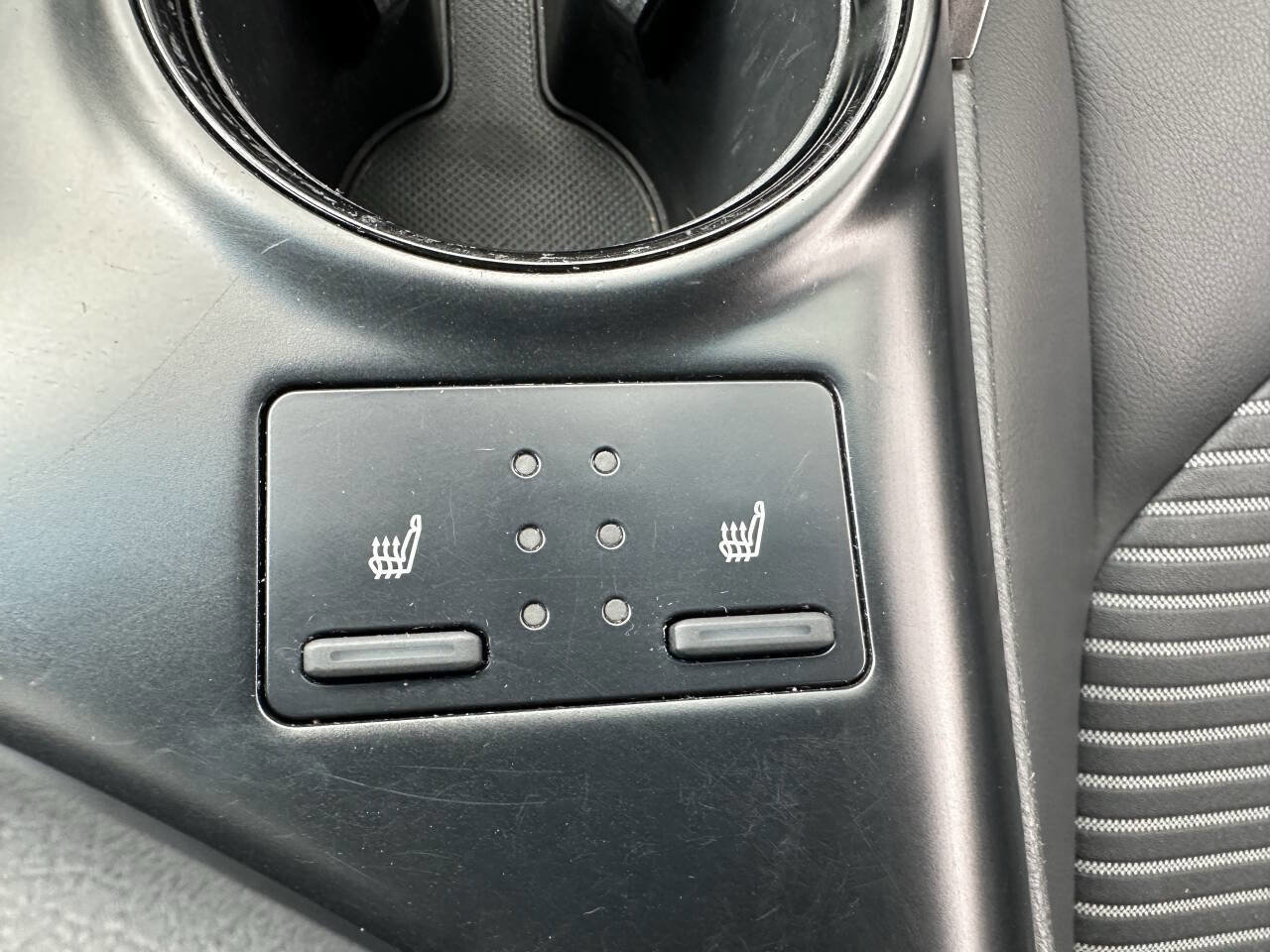 Used 2018 Toyota Camry SE image 20