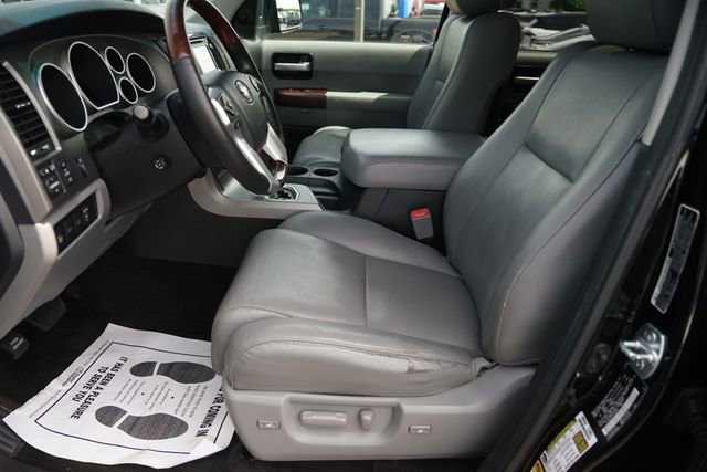 Used 2015 Toyota Sequoia Platinum AWD/4WD image 9